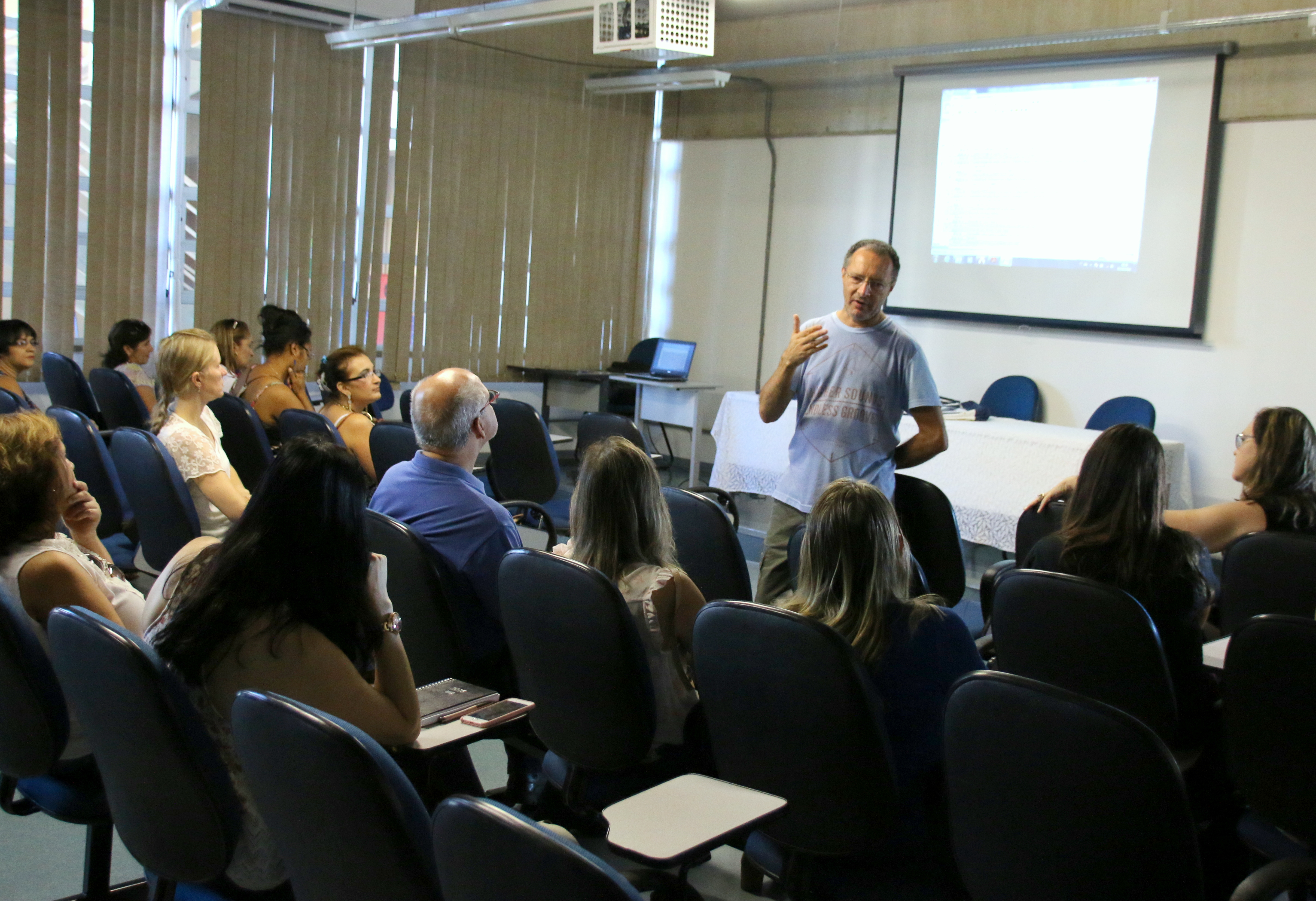 Curso sobre pré-natal para profissionais de saúde, com atualização sobre Zika Vírus. UFSCar, 1/4/16. Foto: FAI.UFSCar